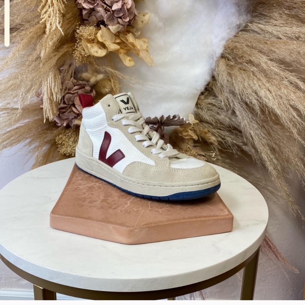 Beige Veja Roraima Mesh & Suede High Top Sneaker |